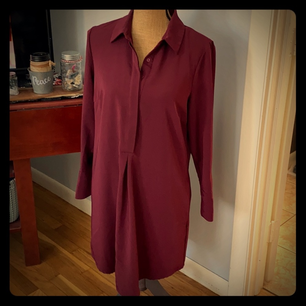 Maroon dress with cuff detail and pockets